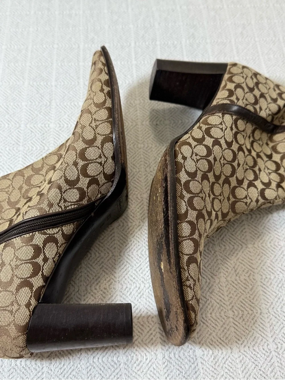 Vintage Coach Signature Bibi Canvas Ankle Bootie Beige Brown Buckle Zip 8.5